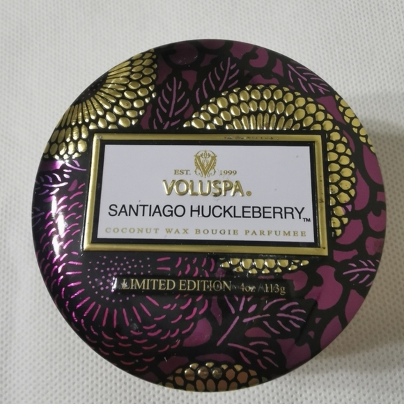 Voluspa Candle Santiago Huckleberry 4 oz - Picture 3 of 12